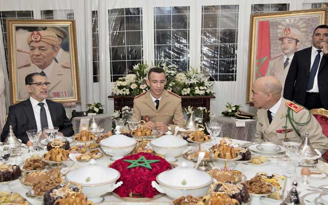 ولي العهد يترأس مأدبة فطور-عشاء أقامها الملك بمناسبة ذكرى تأسيس الجيش