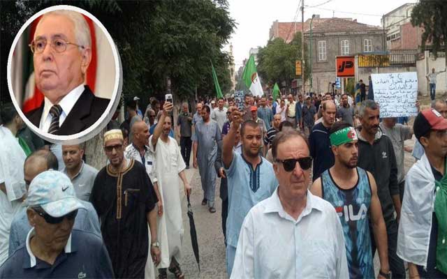 في مسيرات سلمية.. الجزائريون يطالبون برحيل بنصالح (مع فيديو)