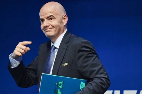 "الفيفا" يُدخل رسميا 9 تعديلات جديدة على قانون كرة القدم
