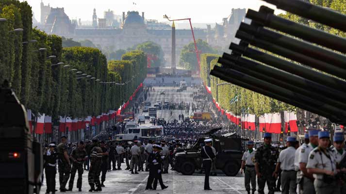 مواجهات بين الشرطة ومتظاهرين بباريس في احتفالات 14 يوليوز