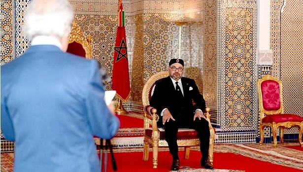 الملك محمد السادس يستقبل والي بنك المغرب