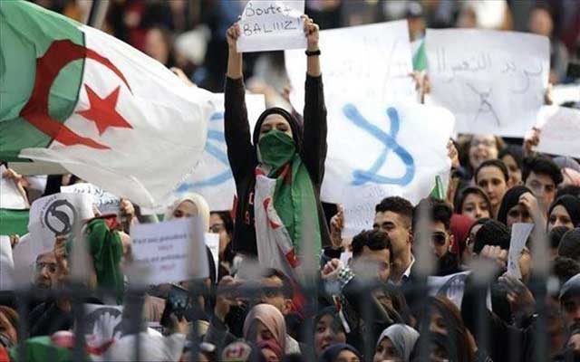 الجزائر: تجدد مسيرات طلاب الجامعات رفضا لرموز نظام بوتفليقة