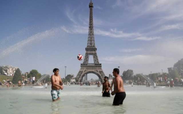 فرنسا رفعت مستوى التأهب.. باريس تستعد لارتفاع تاريخي في درجات الحرارة