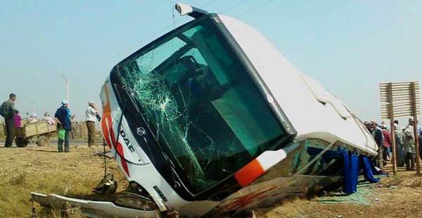 سائق حافلة نقل المسافرين التي انقلبت بقنطرة "واد دمشان" بالراشيدية  يسلم نفسه