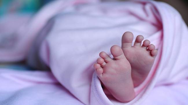 مستشفى الأطفال بالرباط ينفي وقوع "خطأ" أو "خلط" أثناء تسليم مولود حديث الولادة لأمه