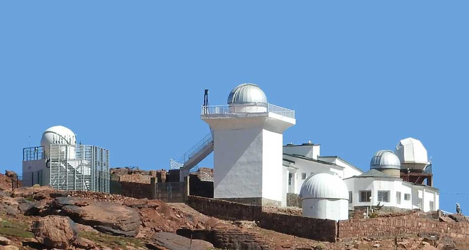 المغرب يشارك في اكتشاف تاريخي لمذنب قادم من خارج نظامنا الشمسي
