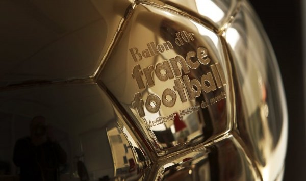 "فرانس فوتبول" تكشف غدا الإثنين عن المرشحین لجائزة الكرة الذھبیة
