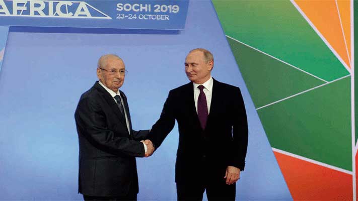 في لقائه مع بوتين..الرئيس المؤقت لقصر المرادية يمرمد "سيادة" الجزائر في روسيا