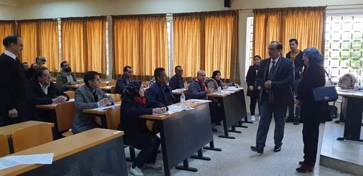 الوزير عبابية يعود إلى مدرجات الجامعة من باب الامتحانات المهنية