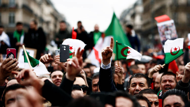 "لاكروا": الوضع يزداد توترا قبيل الانتخابات الرئاسية الجزائرية
