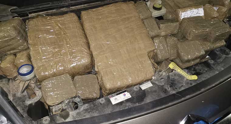 هذه هي كمية المخدرات التي ضبطها بوليس بني انصار في سيارة