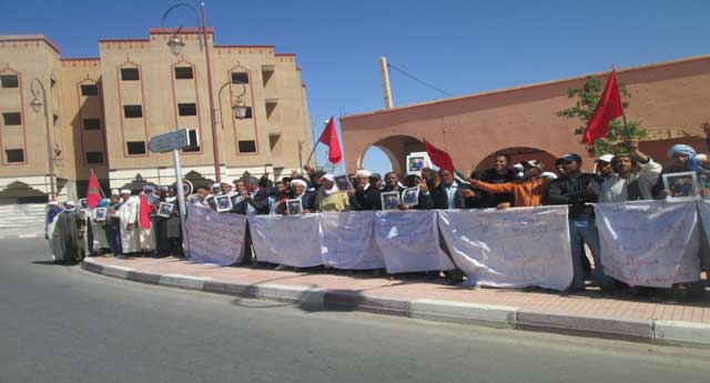 منح رخص استغلال أراضي جماعية يخرج قبيلة أولاد عيسى للاحتجاج بزاكورة