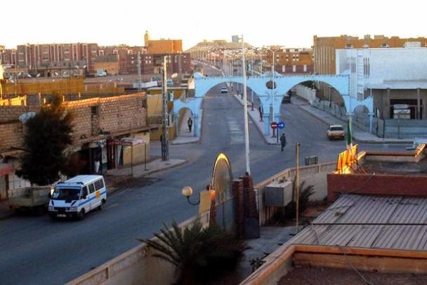 "كورونا" تحاصر مخيمات البوليساريو بعد غلق السلطات الجزائرية للحدود
