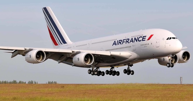 السفارة الفرنسية تخصص طائرتين لنقل مواطنيها العالقين بمراكش