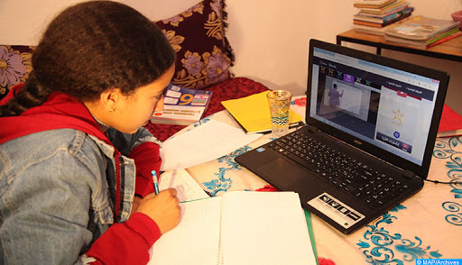 يهم التلاميذ..وزارة التربية الوطنية تعلن البث المباشر بالمجان بشراكة مع اتصالات المغرب