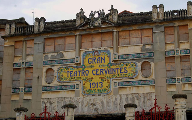 اسبانيا تمنح مسرح سرفانتيس الكبير بطنجة للمغرب