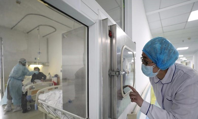 أطباء من القطاع الخاص بمراكش يتطوعون لمعالجة مرضى كورونا مجانا