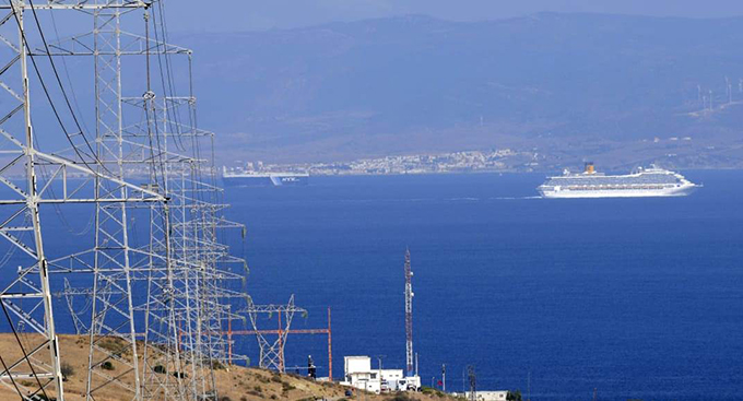 المغرب وإسبانيا ينهيان إصلاح الخط الاحتياطي للربط الكهربائي