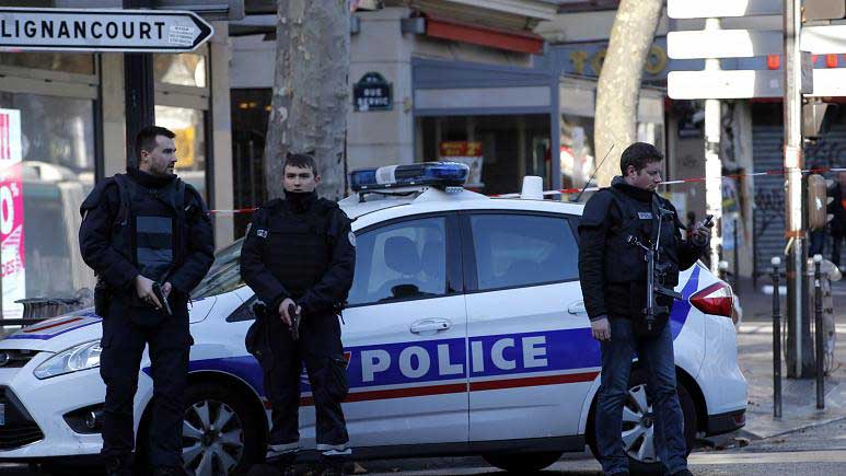 هجوم على مركز شرطة بـ "مفرقعات الهاون" بباريس