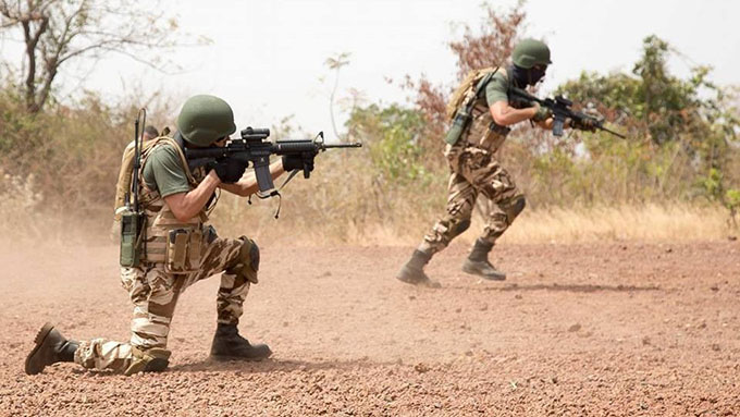 الجيش المغربي يتلقى الضوء الأخضر للرد على أي عدوان بمعبر الكركارات