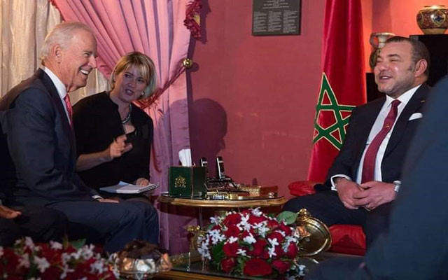 صورة للملك محمد السادس مع الرئيس الأمريكي بايدن تشعل مواقع التواصل الاجتماعي