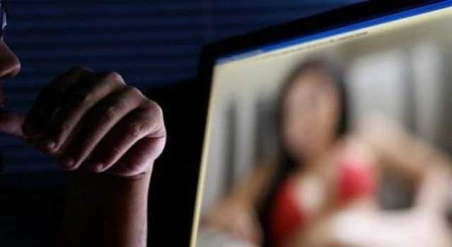 "الانتقام الجنسي".. تسريب آلاف الصور  البورنوغرافية لنساء على الإنترنت