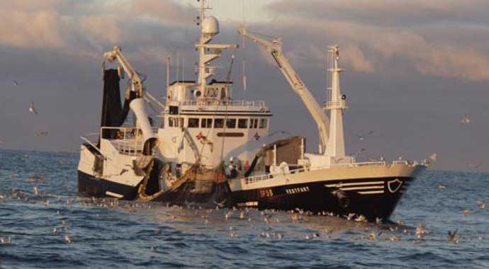 المغرب وروسيا يمددان اتفاقية التعاون في مجال الصيد البحري