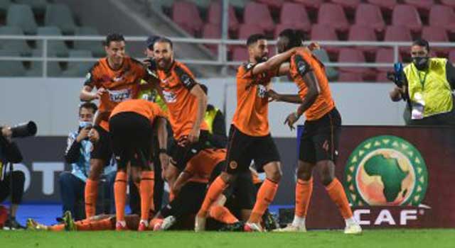 "الكاف" يقبض أنفاس كأس السوبر الإفريقي بين نهضة بركان والأهلي المصري