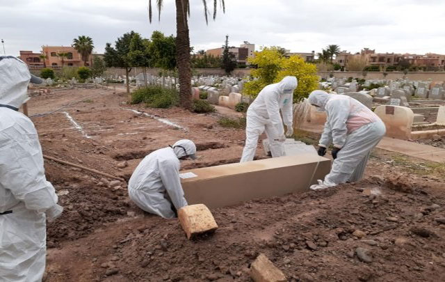 كورونا تصيب 2647 مغربيا وترسل 50 فردا إلى المقبرة