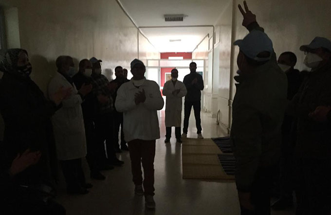 الشغيلة الصحية لمستشفى الفارابي تعتصم وتصب جام غضبها على إدارة المستشفى