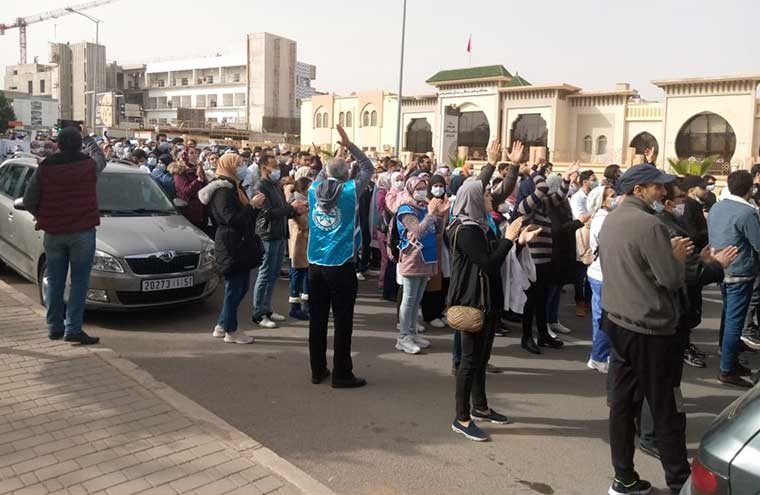 القوات العمومية تغلق الشوارع أمام مسيرة أسرة الصحة بوجدة