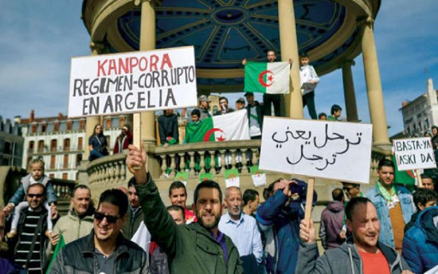 عودة جمعة الغضب ..الجزائريون يخرجون مجددا إلى الشوارع للمطالبة برحيل النظام(مع فيديو)