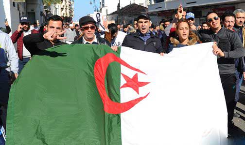 معهد الشرق الأوسط: سنتان على الحراك الجزائري الشعبي.. النظام "أبعد ما يكون عن الاستقرار"