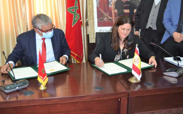 جامعة محمد الأول بوجدة توقع اتفاق شراكة مع السفارة الاسبانية بالرباط