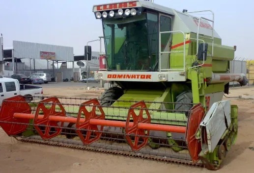الحكومة تخرج سائقي آلات الحصاد للاحتجاج في الشارع