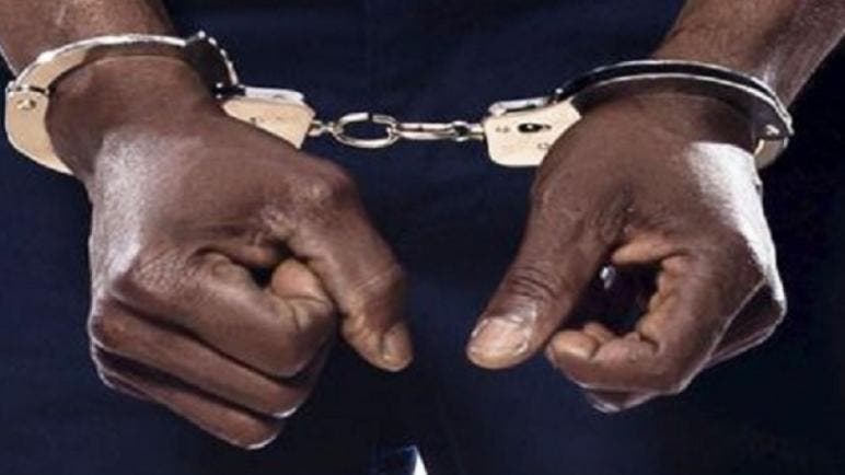 شرطة البيضاء تحرر محتجزا إفريقيا من قبضة مختطفيه الأفارقة
