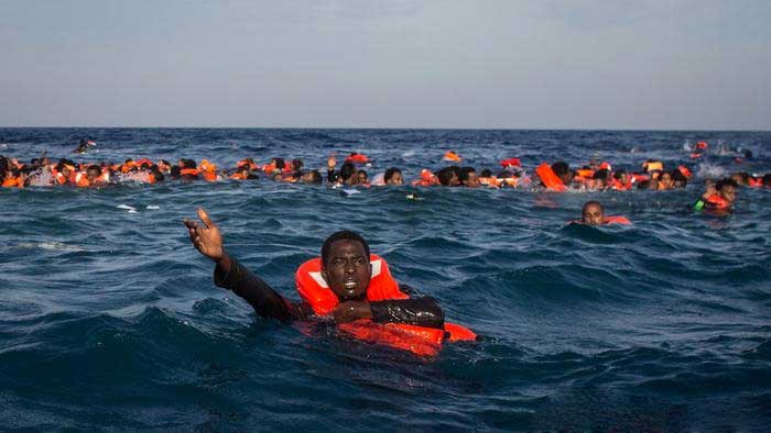 مصرع 7 مهاجرين غرقا قبالة جزيرة لامبيدوسا الإيطالية