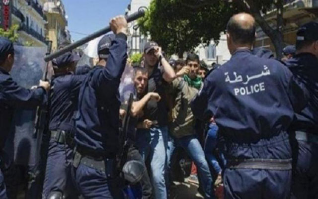 "الإرهاب" السلاح الفتاك الجديد للنظام الجزائري ضد الحراك
