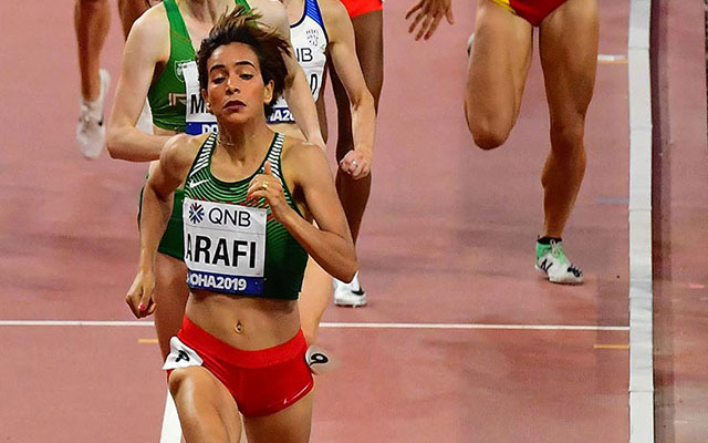أولمبياد طوكيو: هكذا تأهلت العداءة المغربية رباب العرافي إلى نصف نهاية سباق 800م