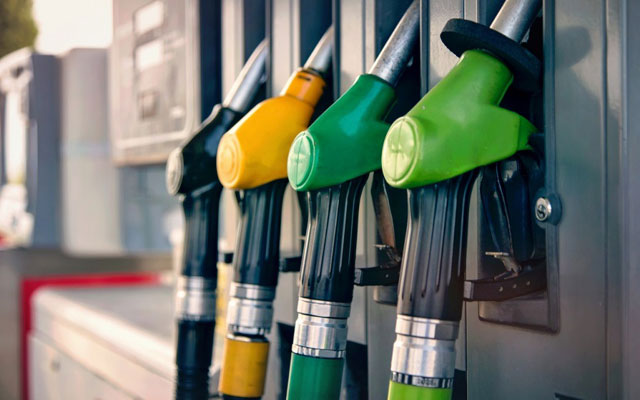 أرباب ومسيرو محطات الوقود يقترحون على الحكومة التدخل لحماية القدرة الشرائية للمستهلك