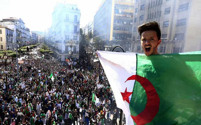 "لوبوان" الفرنسية: الجزائر على فوهة بُركان