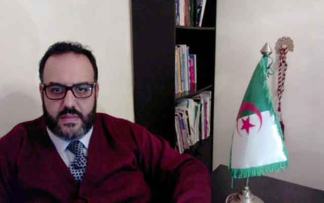 معارض جزائري يقرأ رسائل خطاب المسيرة الخضراء في الذكرى 46