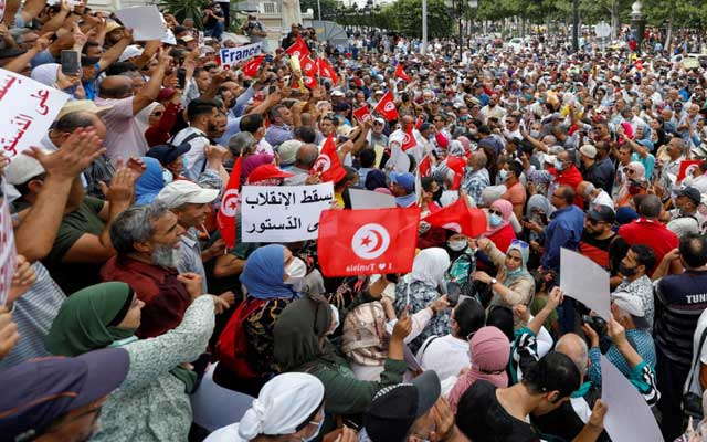 منتدى تونسي يرصد 789 حراكا احتجاجيا في أكتوبر ويحذر من "انفجار اجتماعي كبير"