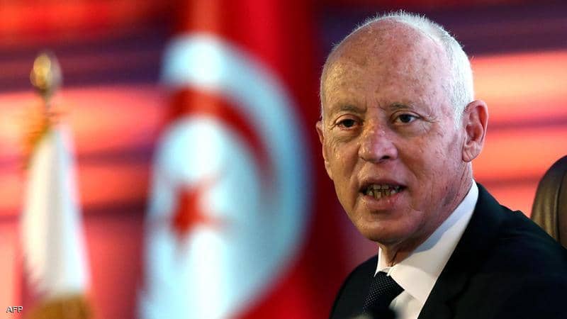 الرئيس التونسي يتوج نفسه رئيس الإلغاءات بدون منازع