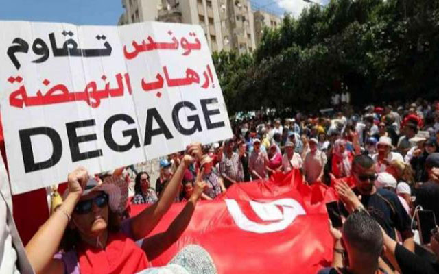 تونس.. قوى سياسية تجدد مطالبها بحل حركة النهضة