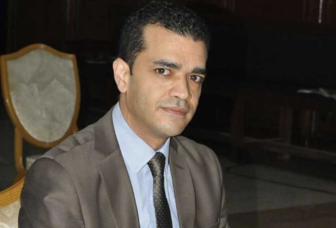 المحامي أشرف منصور يرد على مسؤول قضائي اتهم المحامين باقتحام المحاكم