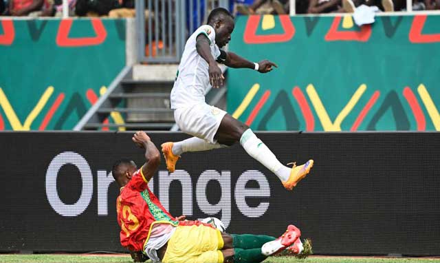 كأس إفريقيا..التعادل السلبي يحسم المواجهة بين المنتخب السينغالي ونظيره الغيني