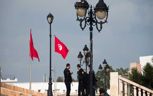 توقيف 6 أشخاص بتونس يوزعون أموالا للقيام بأعمال شغب وتخريب