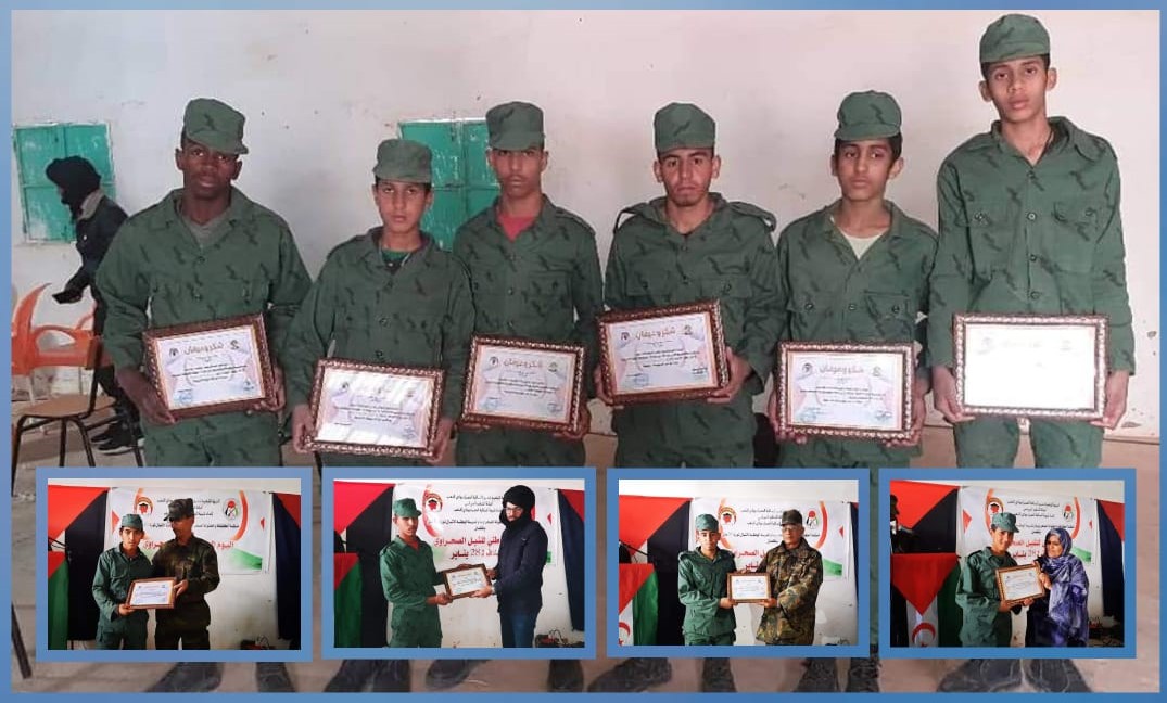 قادة بوليساريو والنظام الجزائري يُسلِّمون شواهد التخرُّج للأطفال الصحراويين المُجنَّدين بعد تكوينهم