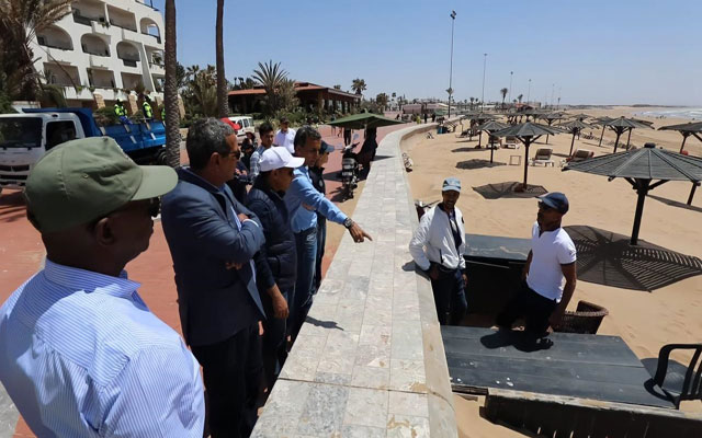 الشرطة الإدارية تشن حملة لتحرير الملك العمومي بشاطئ أكادير وتحجز تجهيزات